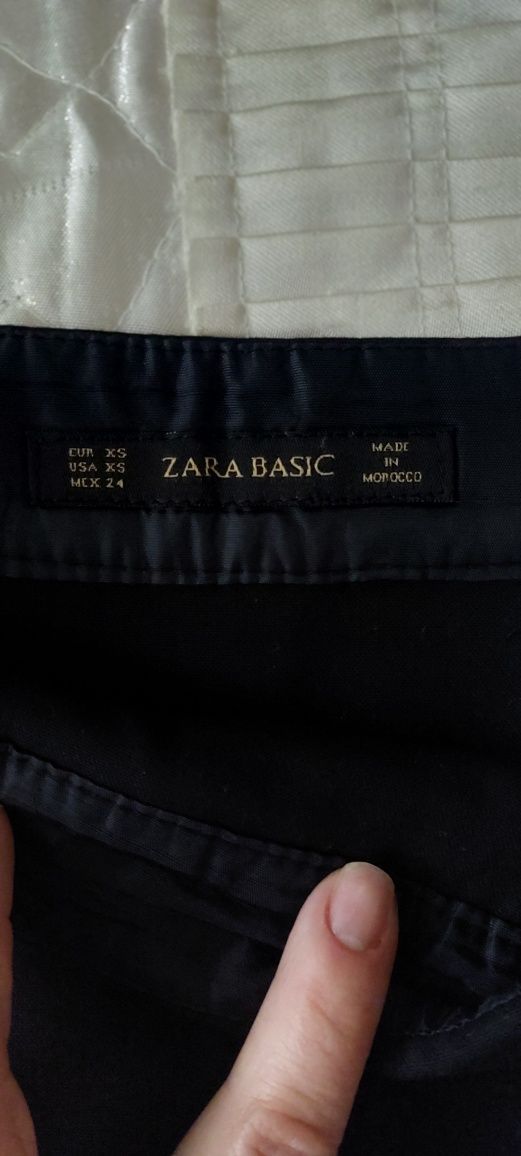 Fustă neagră Zara XS-S