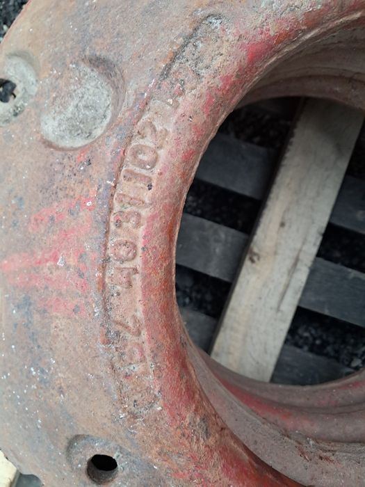 Vând contragreutăți roți tractor Fiat Utb Fahr