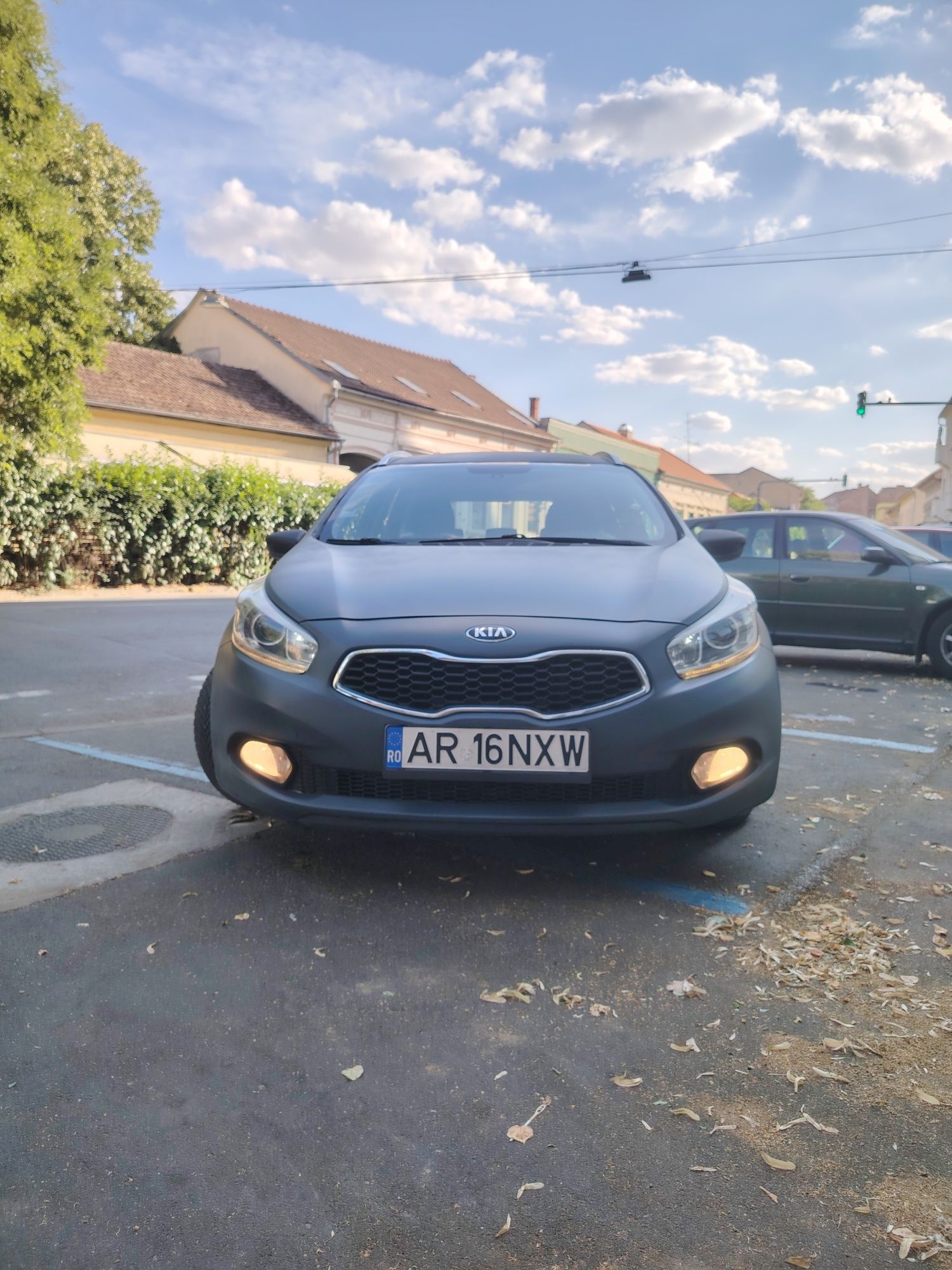 Kia Ceed/1.4 diesel/model 2013-2019/inmatric.Ro/Gri mat