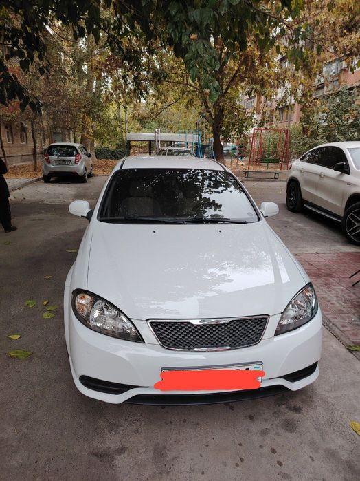 Chevrolet gentra sotiladi