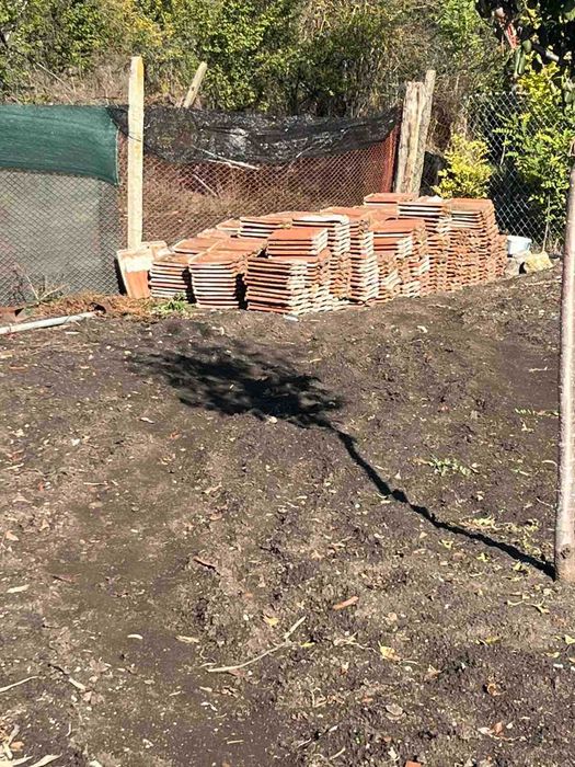 Продавам стари керемиди