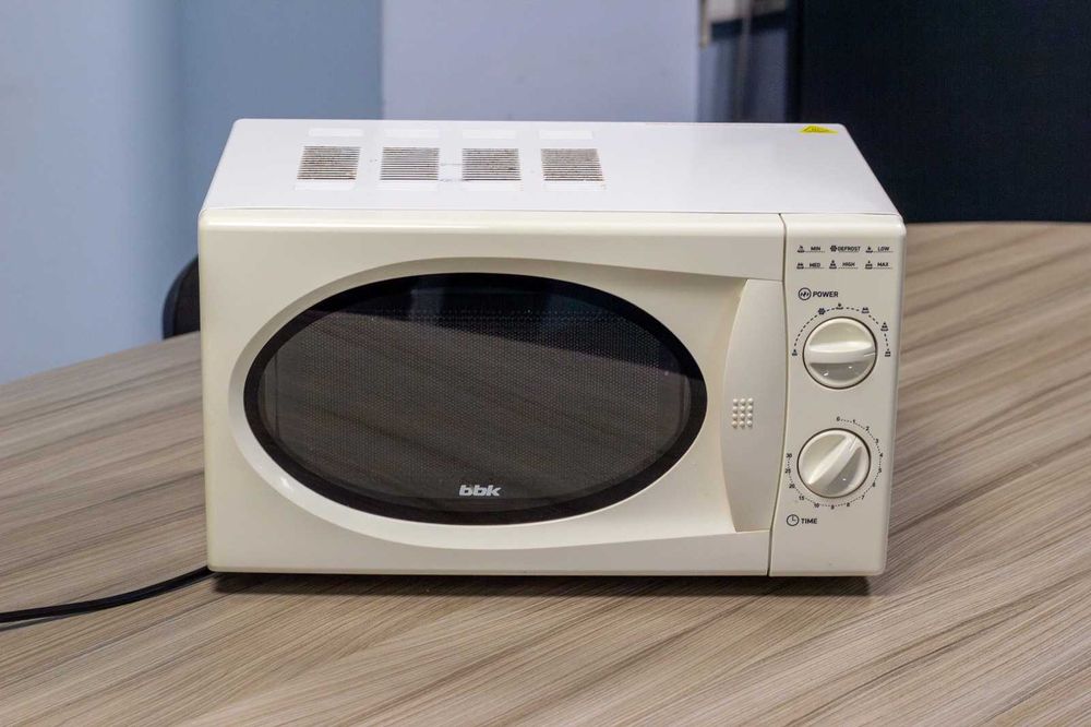 Microunde BBK 20L, 1200W