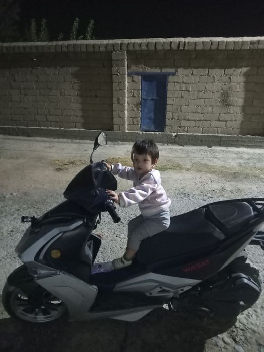 Skuter benzonli 150kub Sotiladi