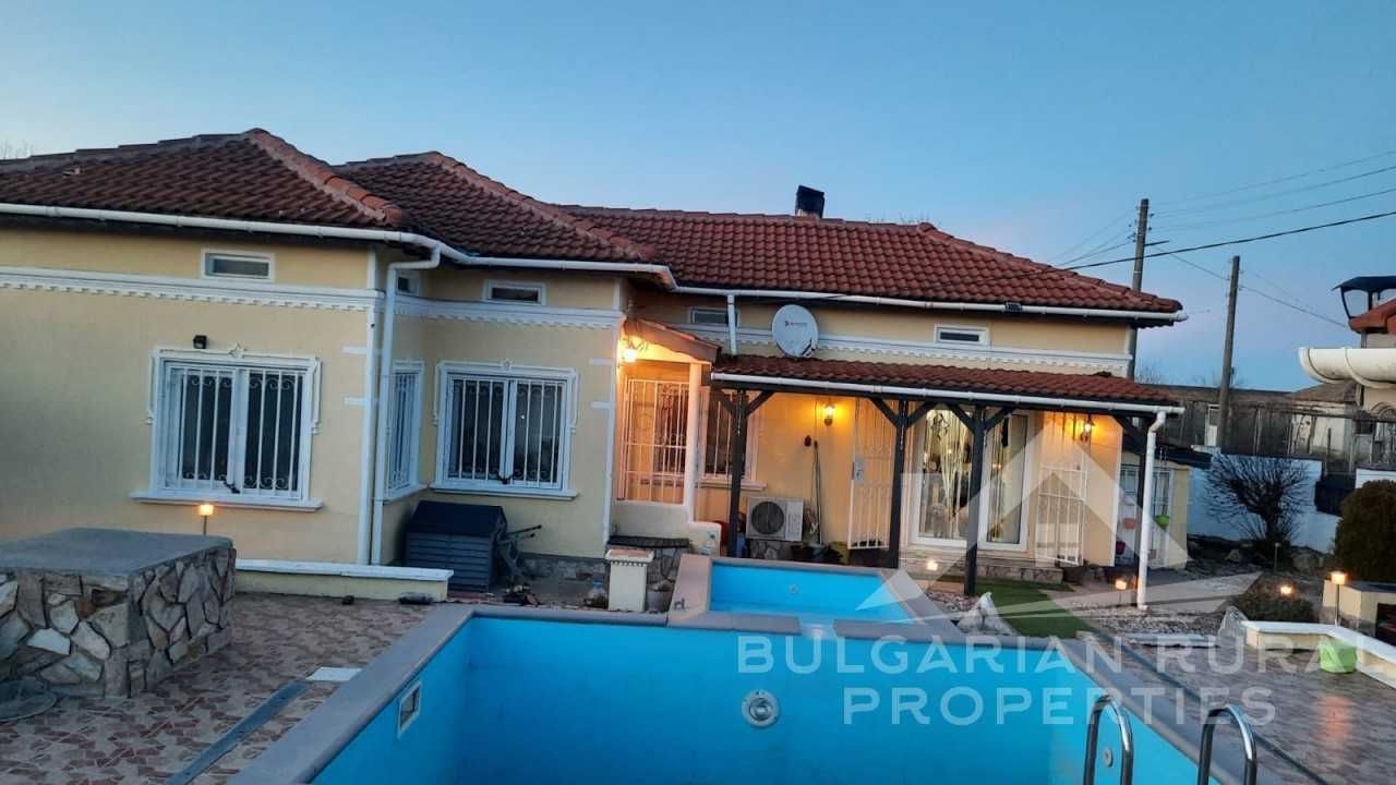 Продава се Къща в с. Добрево, Област Добрич - 110 кв.м за 590 €/кв.м - Снимка #2