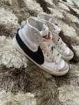 Adidași Nike Blazer