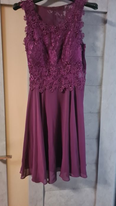 Vând rochite , salopeta bby, compleu bby