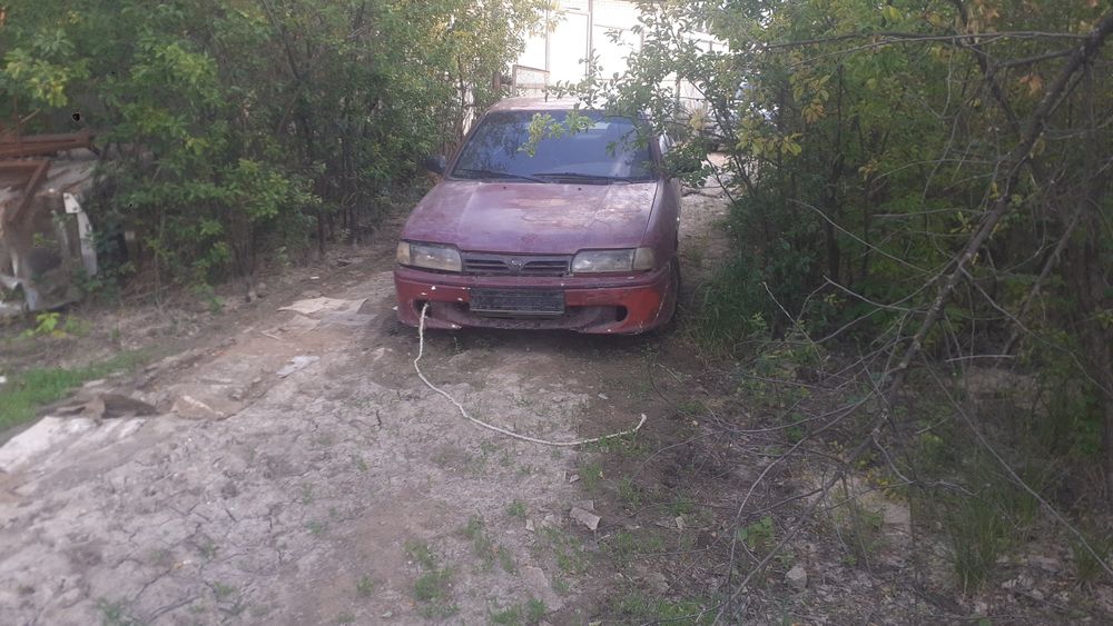 Продам ниссан примера р10  по запчастям