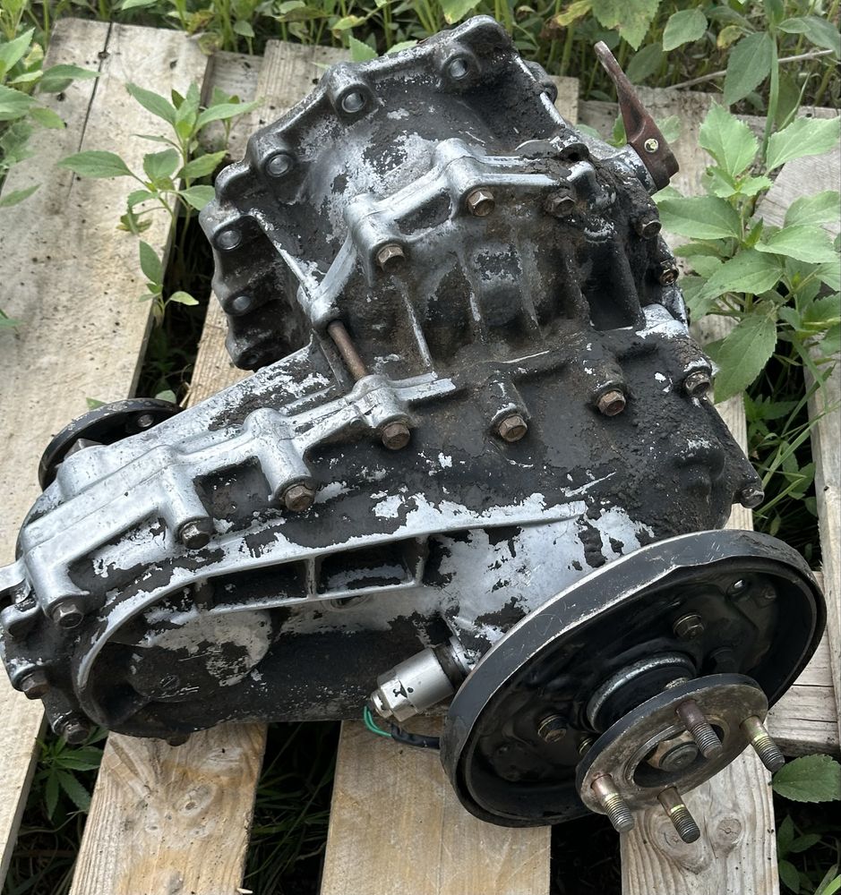 Раздатка nissan patrol Y60