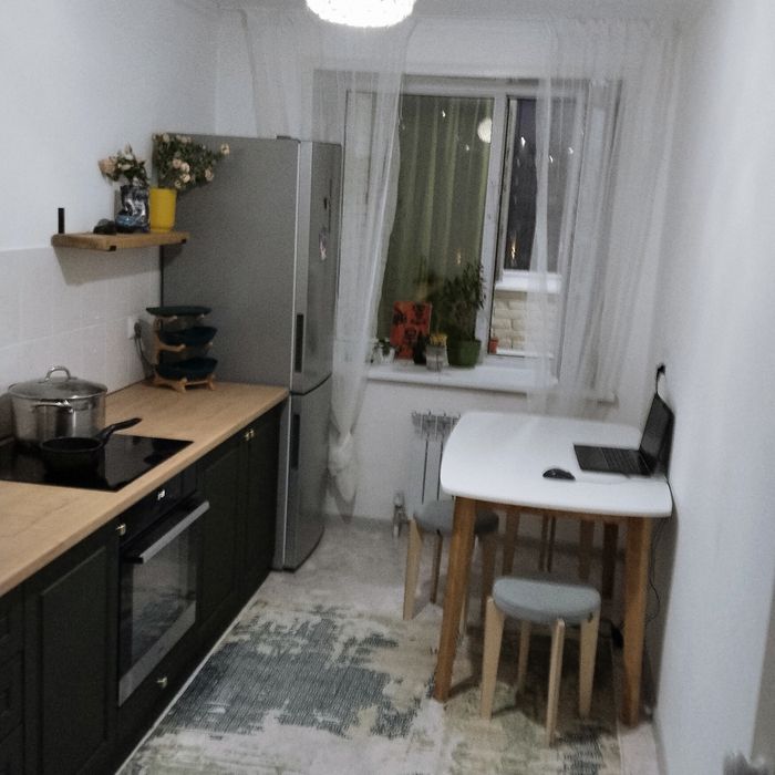 Сдам посуточно чистую,уютную  3-х комн. квартиру на Карагайлы