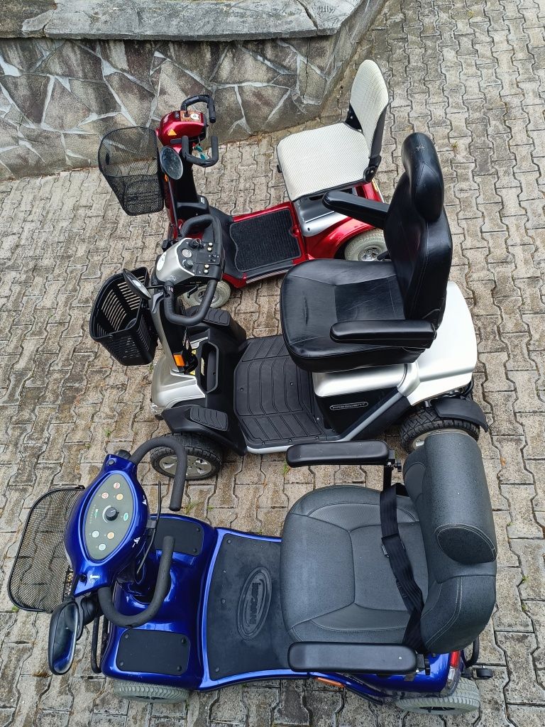 Carucior electric handicap scuter batrani dizabilitati carut triciclet