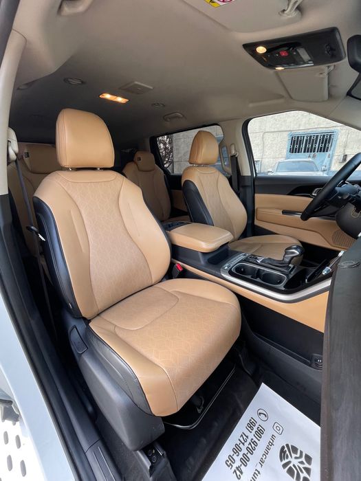 Kia Carnival ideal holatdagi avtomobil soriladi !