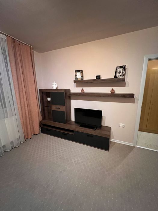 Închiriez apartament 2 camere centru