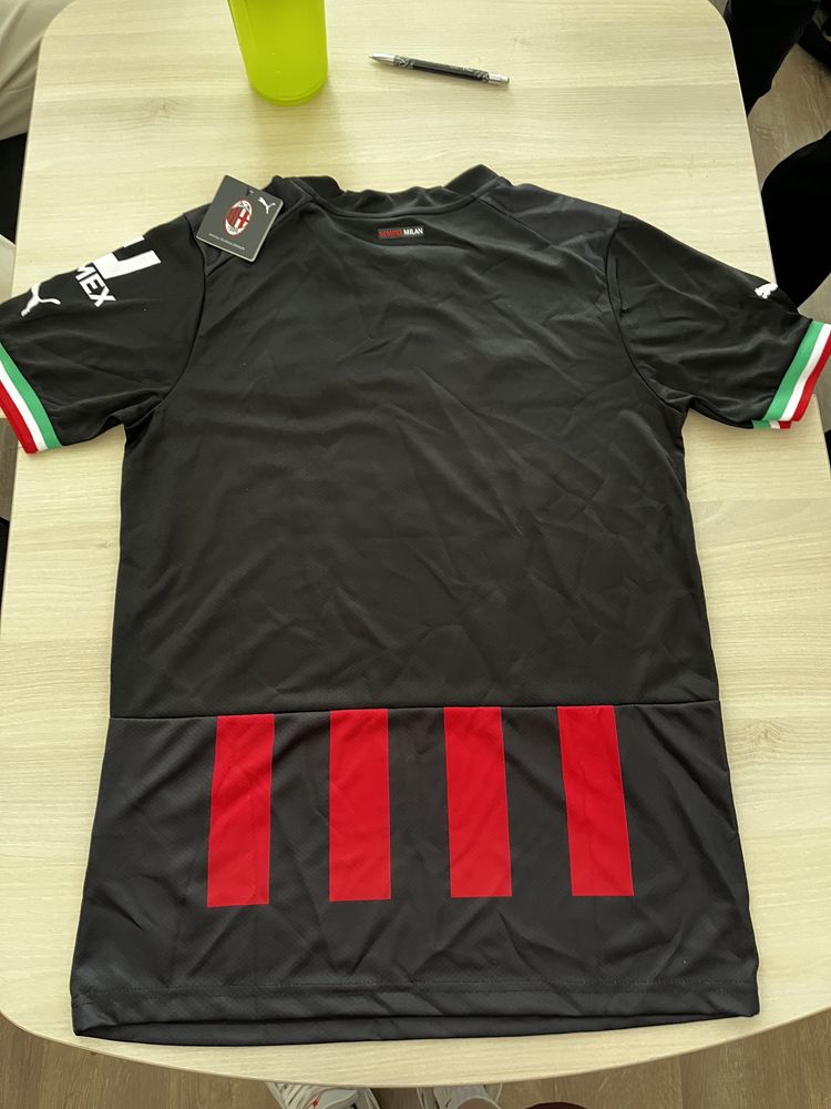 AC Milan home kit 2022-2023