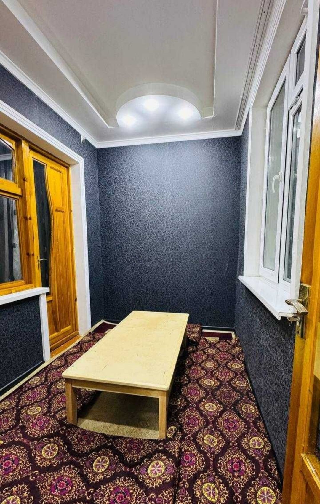 М.Улугбек р.Карасу 1 да 3 хоналик уй ижарага берилади