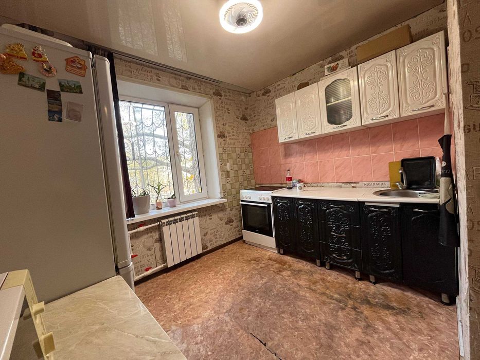 Продам 1 комнатную квартиру на 8 мкр