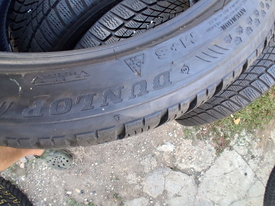 205 45 17 DUNLOP 4броя зимни дот 2021г RUN FLAT