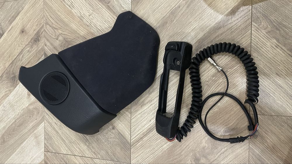 Продам подиум телефона w210 в хорошем состояний