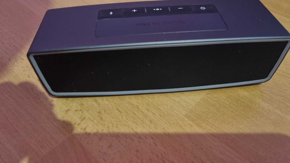 Bose soundLink  mini ,Bluetooth колонка на батерия( зареждаща се]