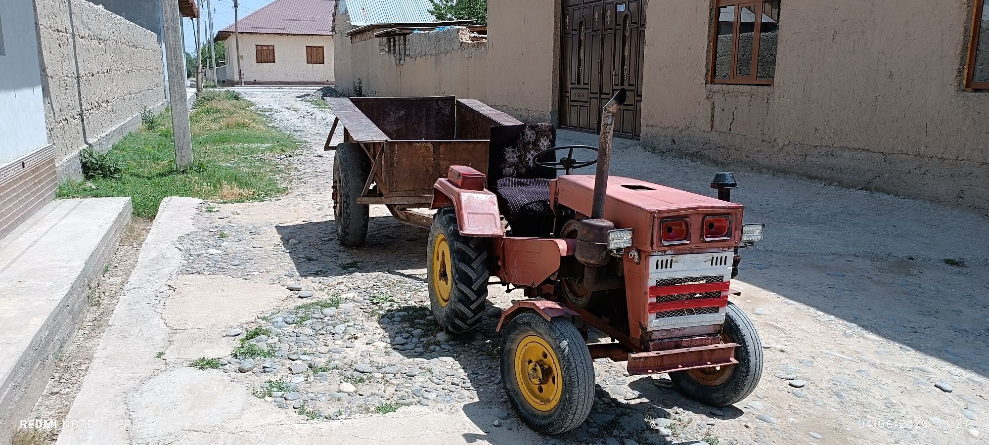 Holati zur tiraktorchani