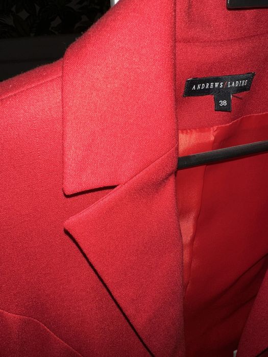Червено Сако Andrews Ladies Ново