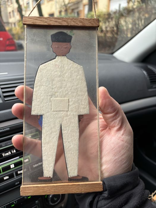 Tablou/Arta populara/Decoratiune - oameni in port popular traditional