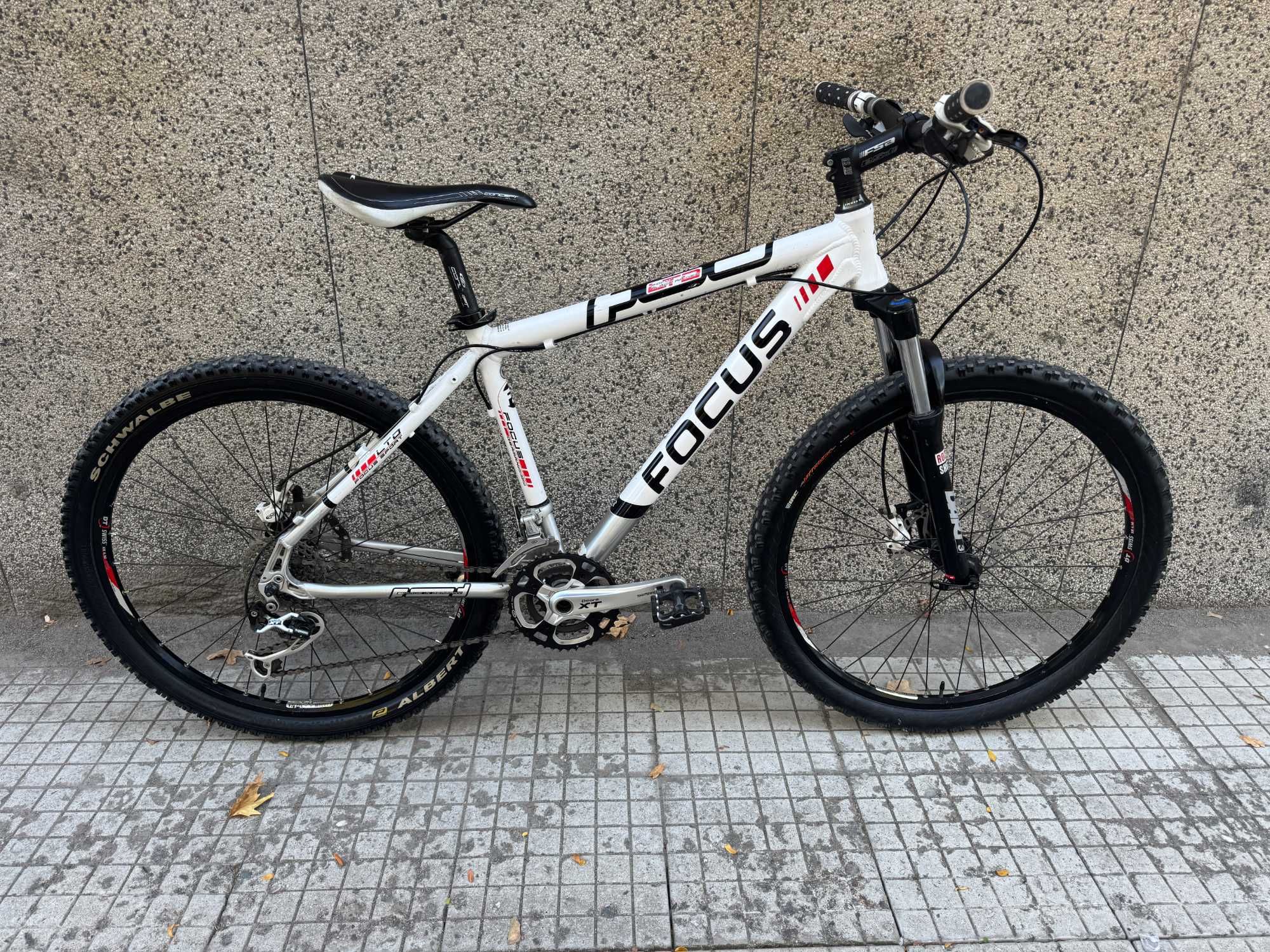 Focus Black Rider 26''/Shimano XT 3x9/RockShox Dart 3 Lockout/MTB