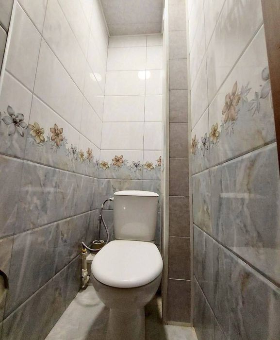 Аренда . Садик Азимова 4/4/5.