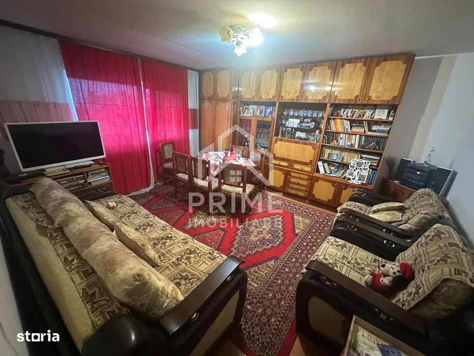 Apartament 3 camere, 67 mp, zona Dallas