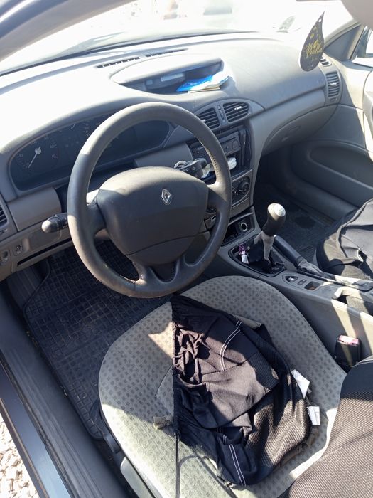 Рено Лагуна 1.8 бензин