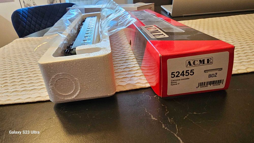 Vand vagon cuseta tip Bcme, BDZ, epoca V , ACME 52455 scara H0