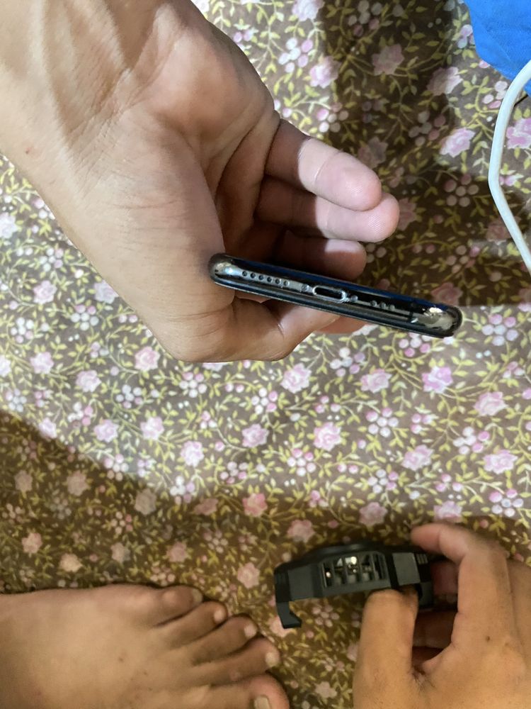 Iphone xs sotiladi