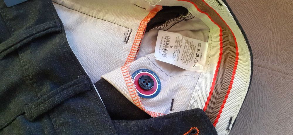 Нов оригинален панталон  McNeal, р-р 40 (М)