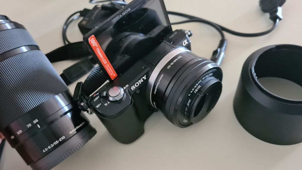 Aparat foto Sony A5000