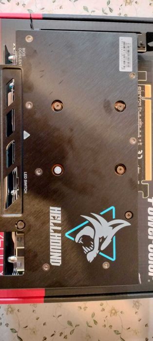 Placa video AMD RX 7600 XT Hellhound 16GB