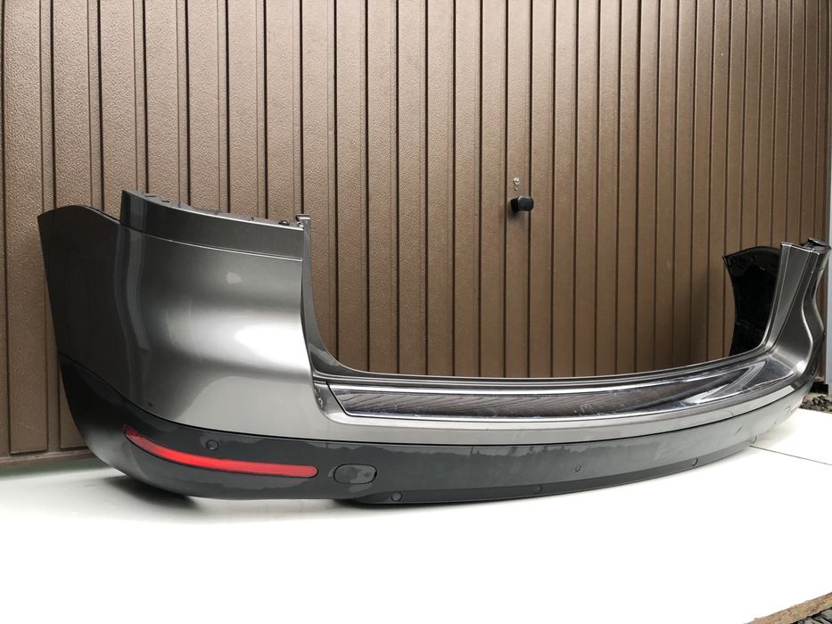 Bara spate VW TOUAREG 7L FACELIFT  cu senzori cod culoare LR7P