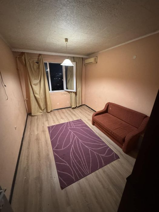 Тристаен, под наем, ж.к Света Троица