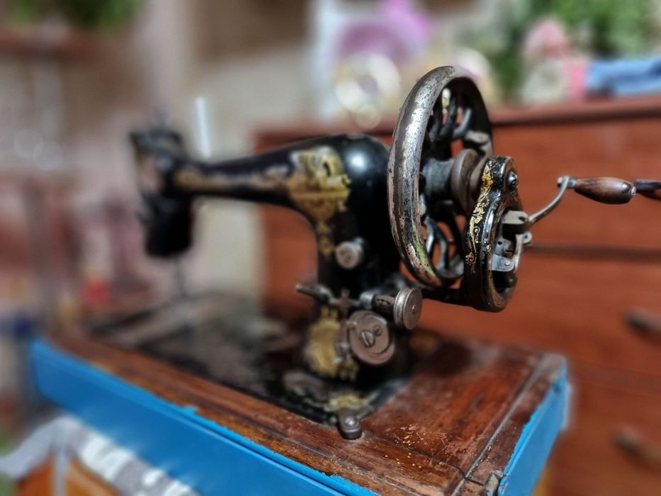 Швейная машинка Zinger  механическая