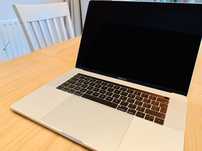 Apple MacBook Pro 15" Intel i7 16GB 512GB Silver