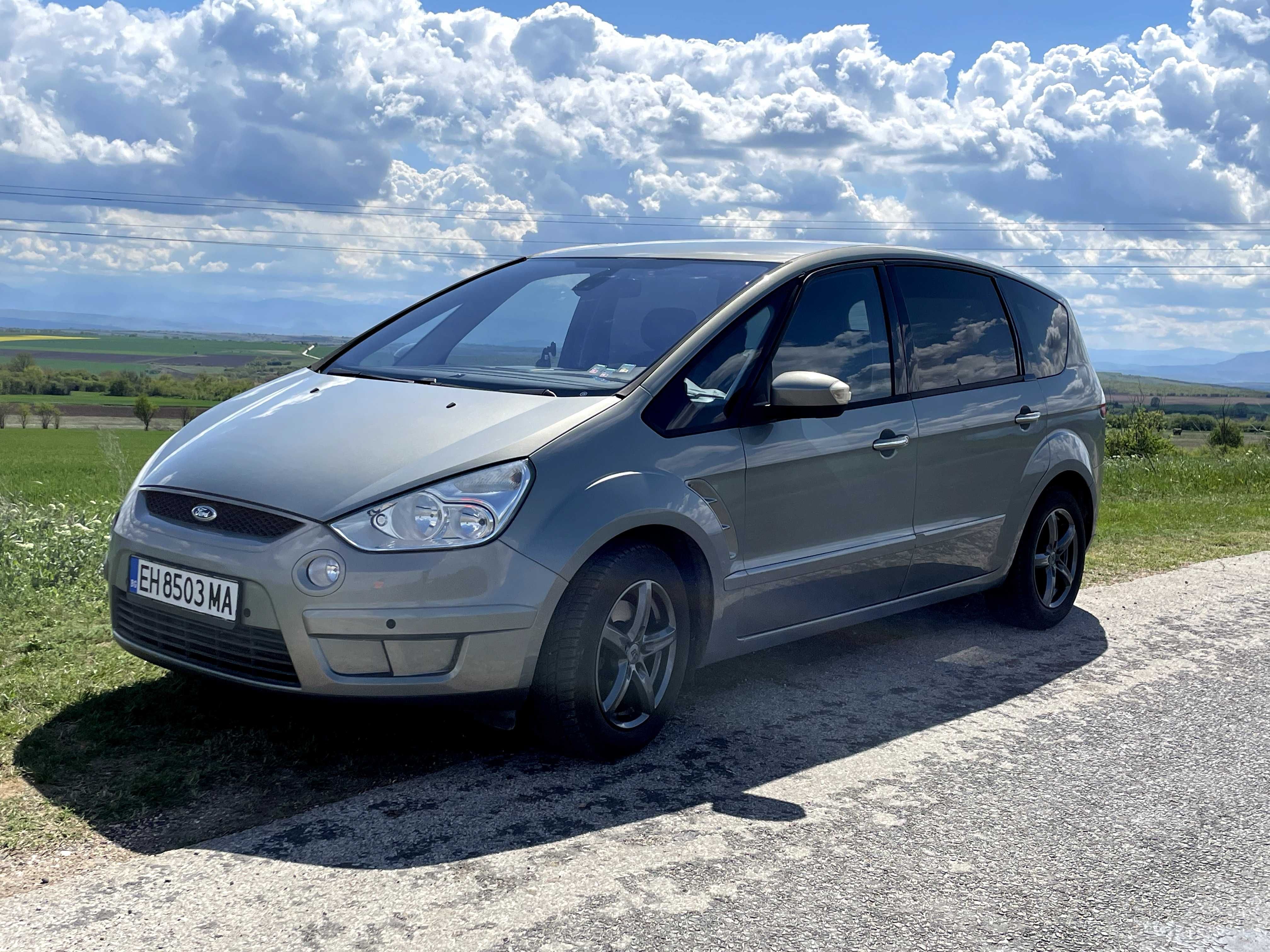 автомобил Ford S Max