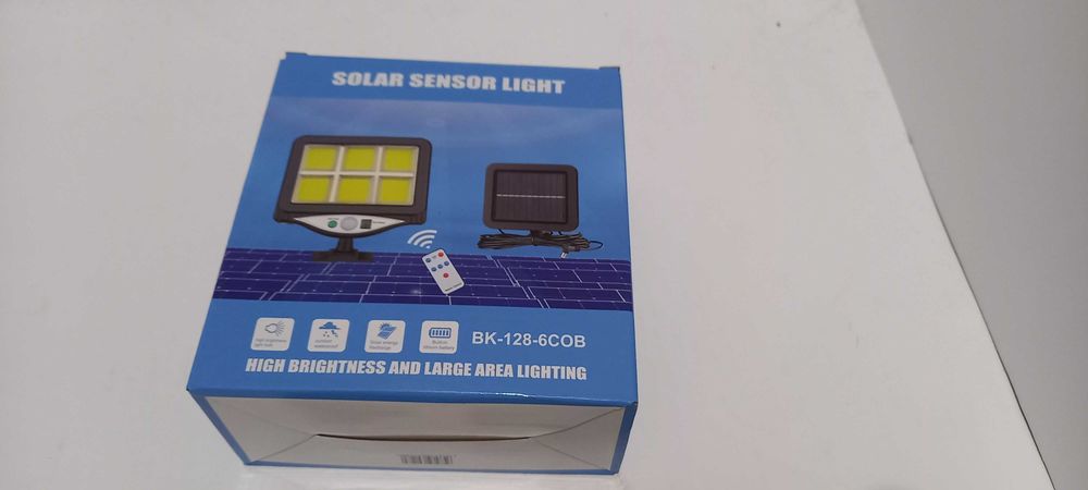 Мощна соларна лампа с три режима на работа и фотоклетка