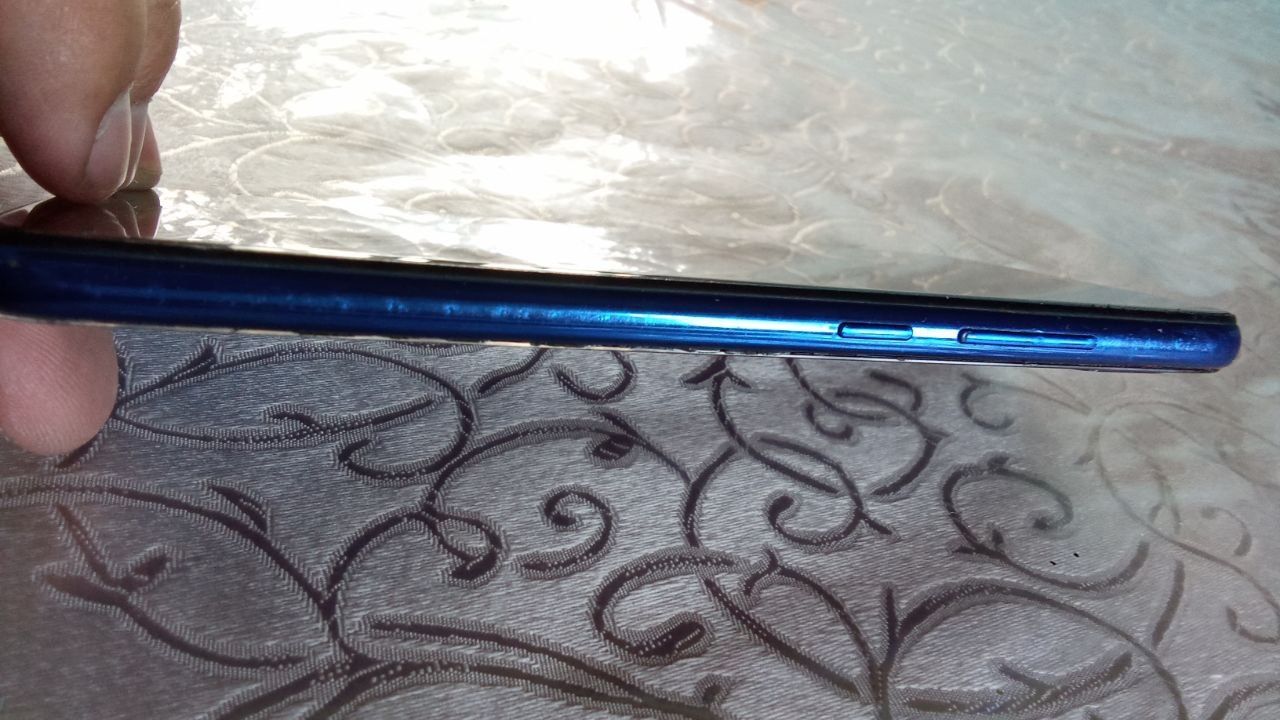 Redmi Note 7 blue