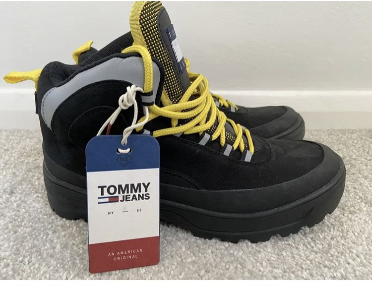 Tommy Hilfiger - 42 Номер Оригинални