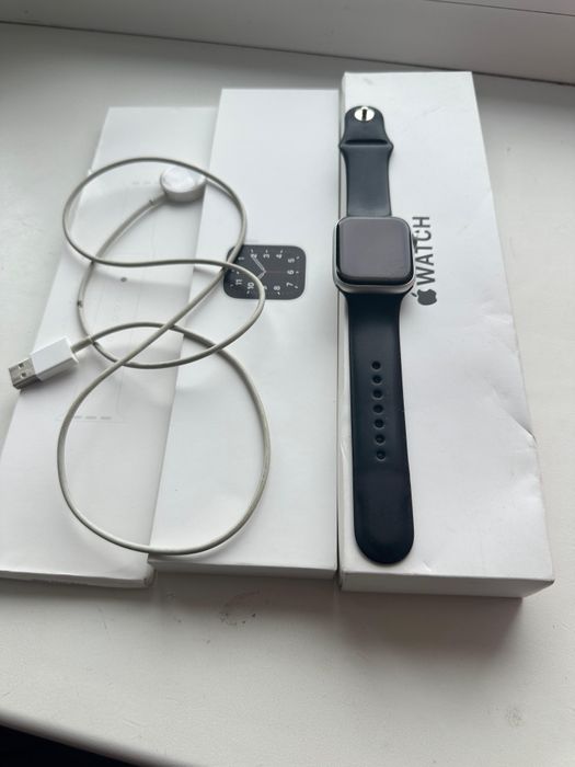 Я продаю Apple Watch Se 44mm