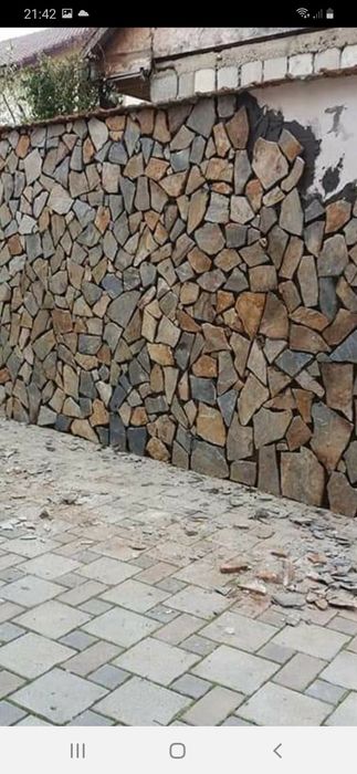 piatră de munte naturală motăm si. trasport  la.cele.mai.mici.