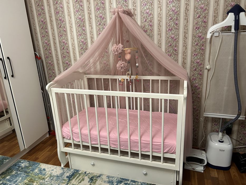 Манеж качалка в хорошем состояние