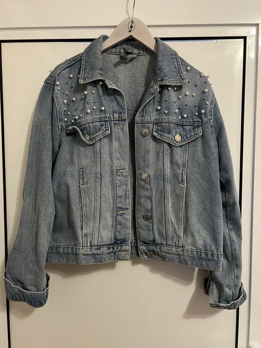 Дънково яке с перли Stradivarius