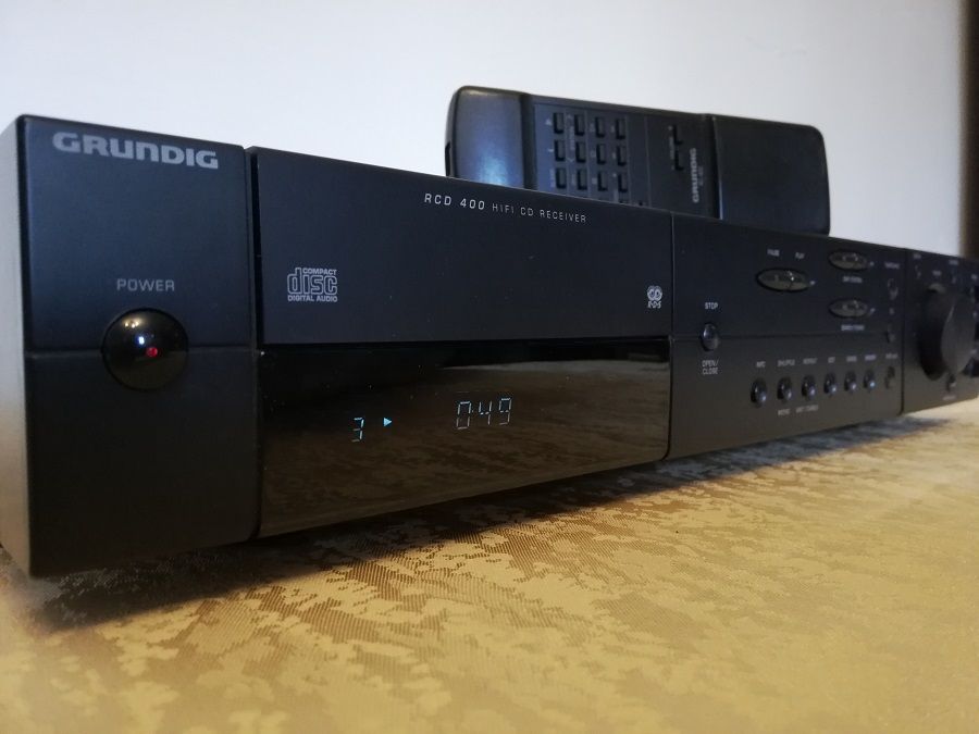 Amplificator/Tuner + CD Player GRUNDIG RCD400 - Rar/Impecabil