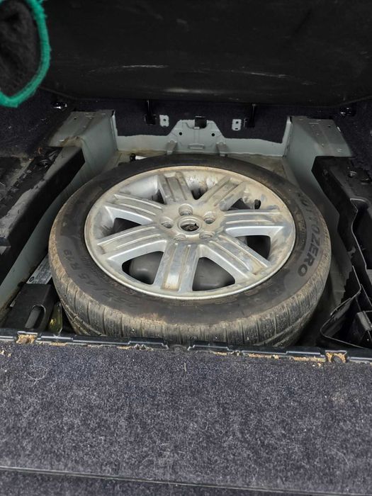 Range Rover Vogue 3.6d V8
***САМО НА ЧАСТИ***