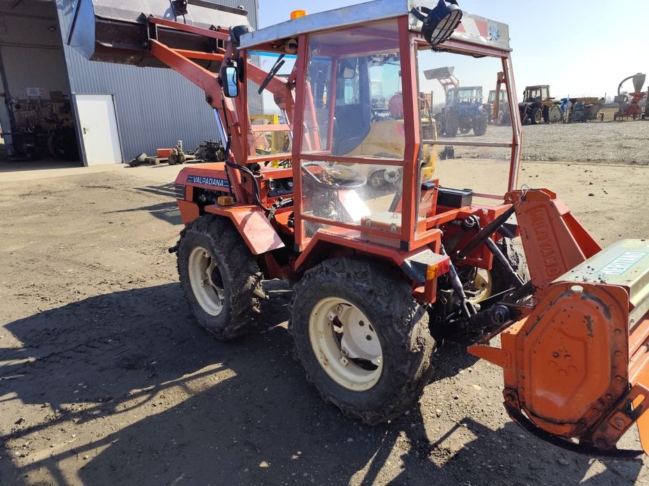 Tractoras valpadana 330 rs