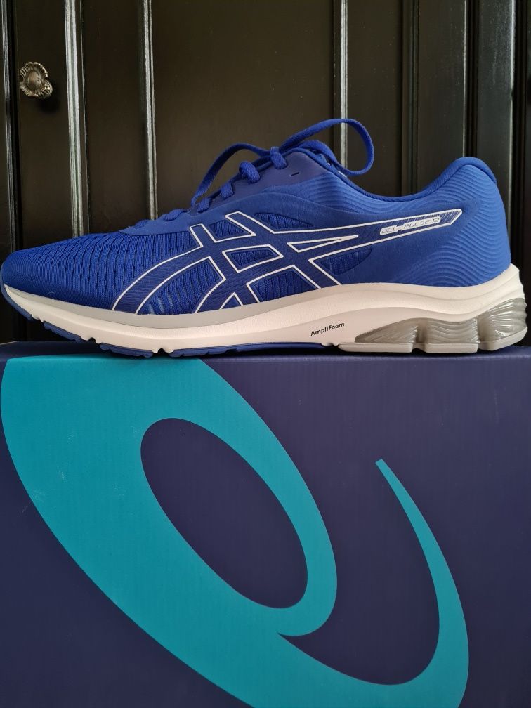 Maратонки Asics GEL номер 50,5